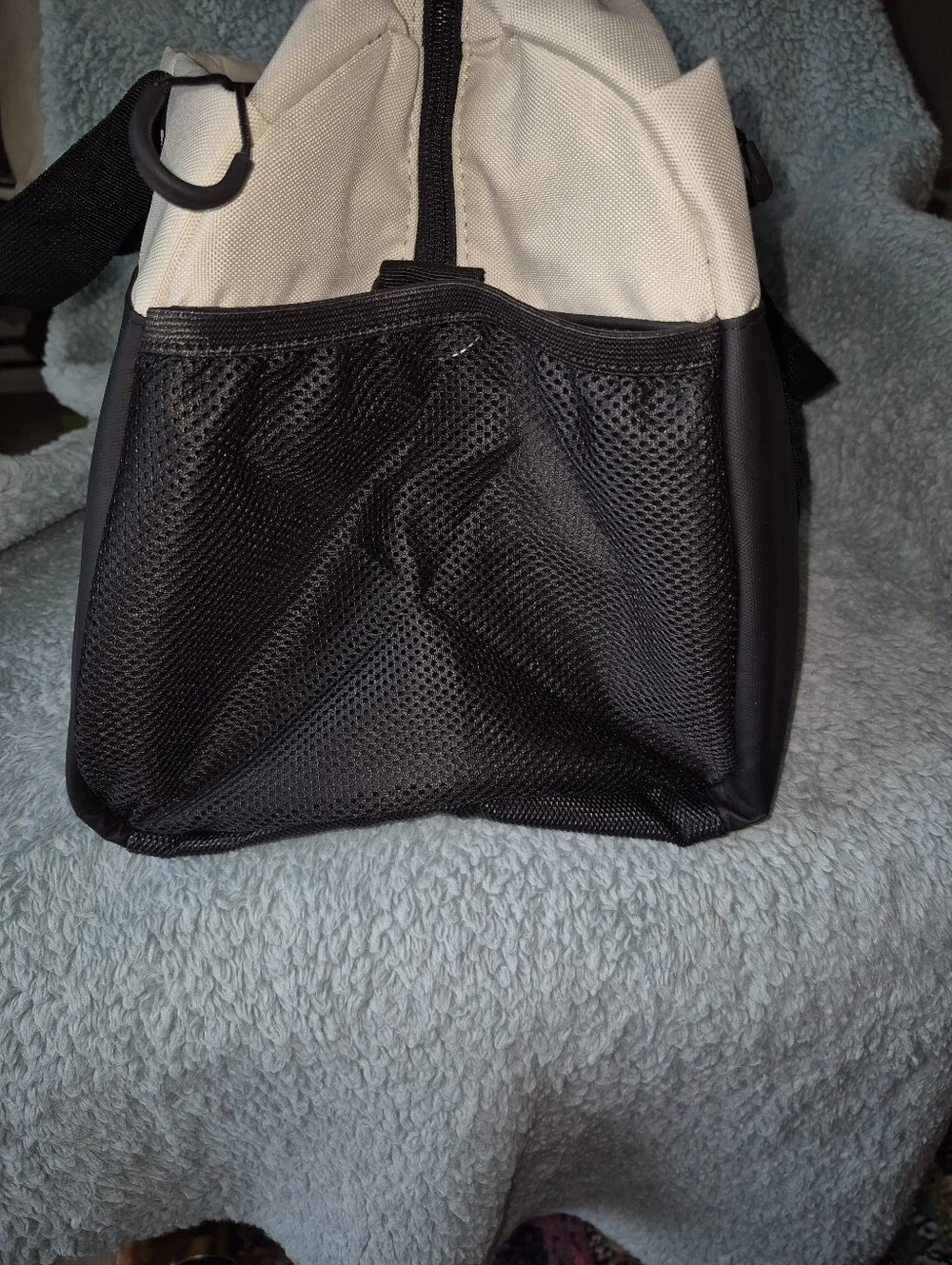 Unisex FITGRIFF Canvas Two-Tone Carry GYM Bag in Cream and Black